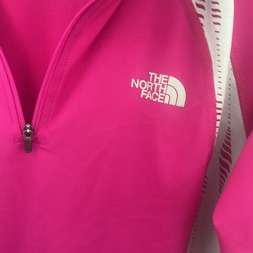 The North Face Pullover Quarterzip Medium. Pink Silver Workout Running Top - Picture 5 of 6
